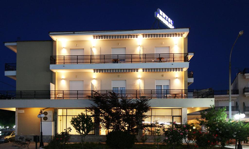 Angelica Hotel Liménas Eksteriør bilde