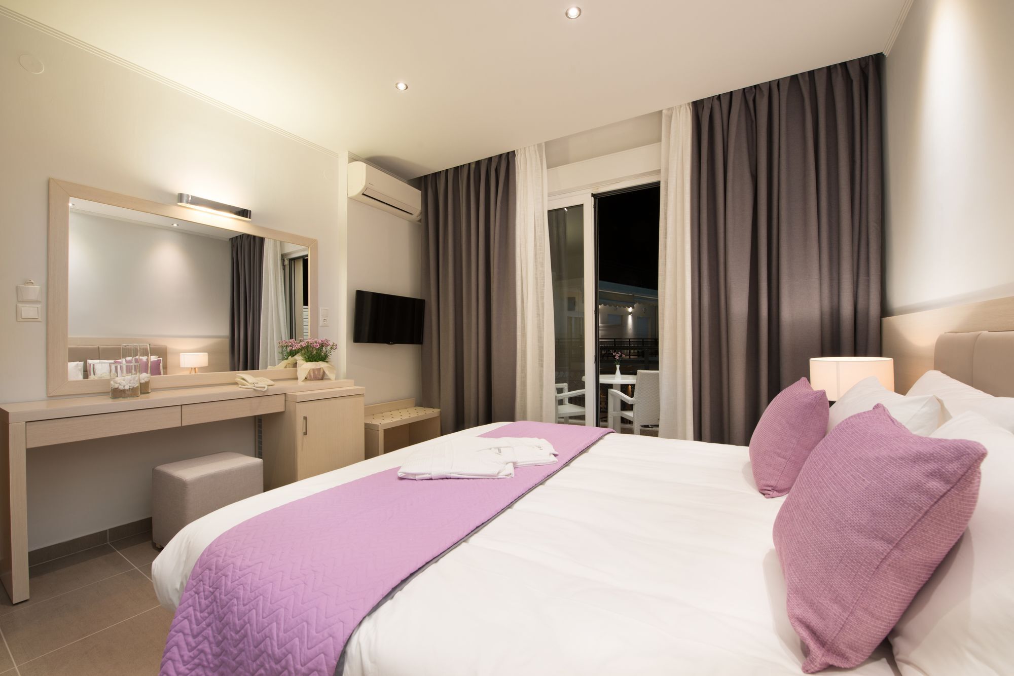 Angelica Hotel Liménas Eksteriør bilde